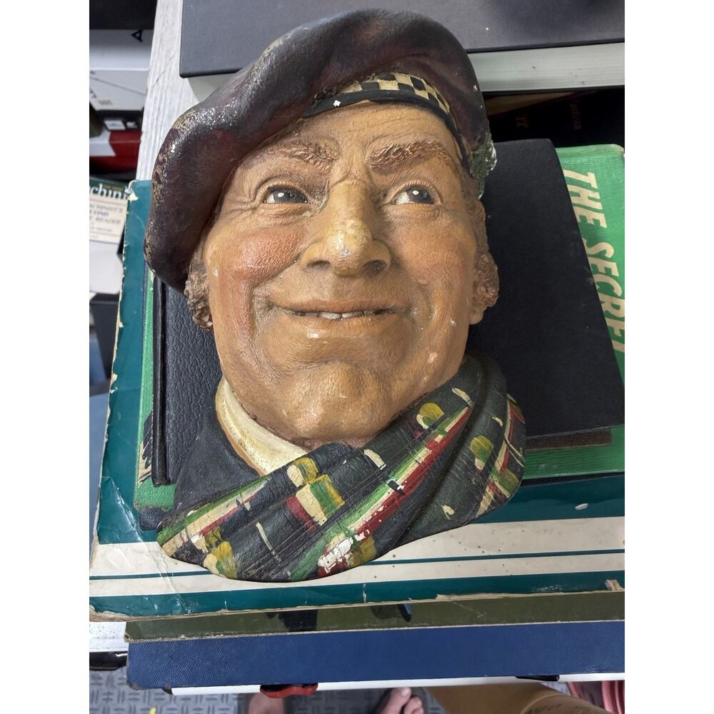 CHALKWARE ENGLAND HEAD "SCOTCHMAN GOOD”. “Oliver Twist”